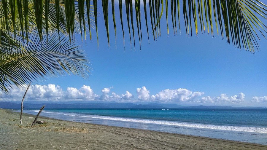 playa preciosa platanares puerto jimenez